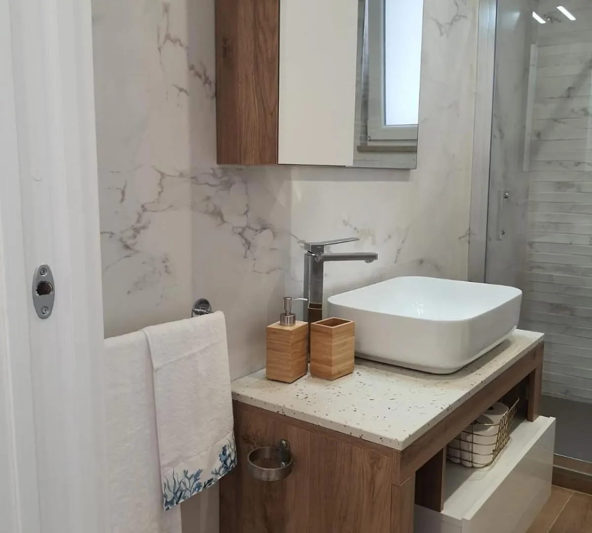 Apartment Bari Amare - Home