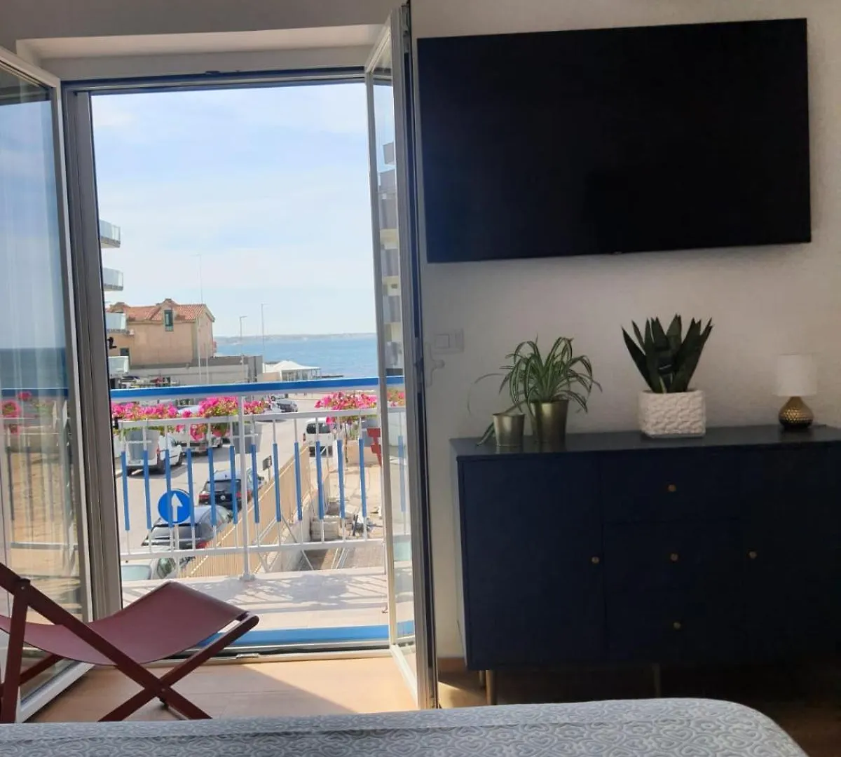 Bari Amare - Home